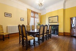 Host Stay Chatsworth Townhouse II