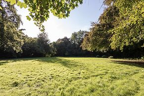 Host Stay Chatsworth Townhouse II