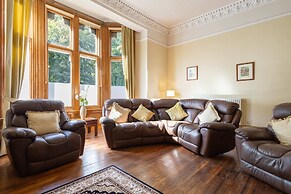 Host Stay Chatsworth Townhouse II