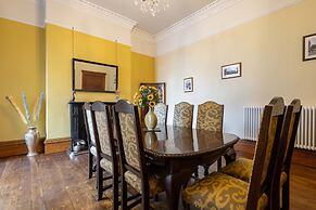 Host Stay Chatsworth Townhouse II