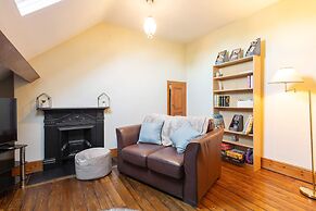 Host Stay Chatsworth Townhouse II