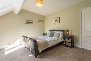 Host Stay Chatsworth Townhouse II