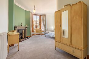 Host Stay Chatsworth Townhouse II