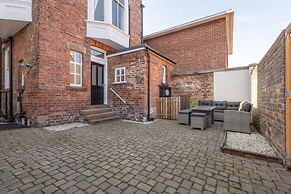 Host Stay Chatsworth Townhouse II