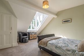 Host Stay Chatsworth Townhouse II