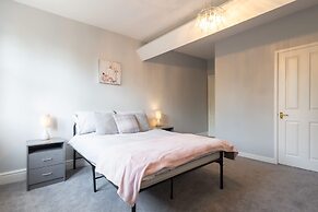 Host Stay Chatsworth Townhouse I