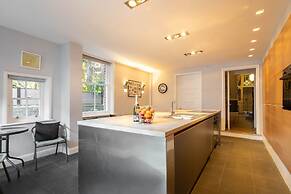 Host Stay Chatsworth Townhouse I