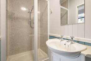 Host Stay Chatsworth Townhouse I