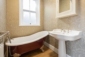 Host Stay Chatsworth Townhouse I