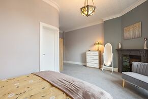 Host Stay Chatsworth Townhouse I