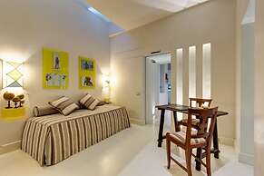 Dolce Domizia - Historic Rome Palazzo Modern Luxury Near Piazza Navona