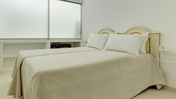 Dolce Domizia - Historic Rome Palazzo Modern Luxury Near Piazza Navona