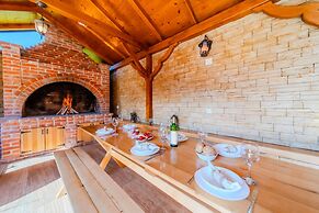 Countess House With Jacuzzi and Sauna