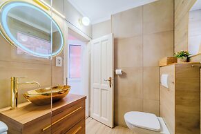 Countess House With Jacuzzi and Sauna