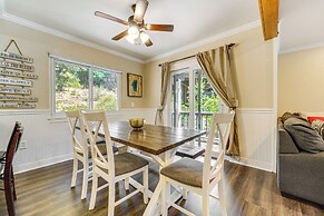 Walk to Donner Lake: Truckee Cabin w/ Private Deck