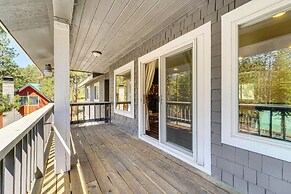 Walk to Donner Lake: Truckee Cabin w/ Private Deck