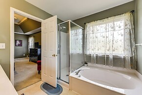 2 Mi to UNC Charlotte: Family-friendly Home