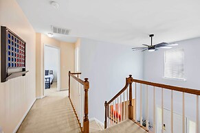 2 Mi to UNC Charlotte: Family-friendly Home