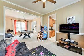 2 Mi to UNC Charlotte: Family-friendly Home