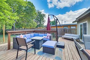 4 Mi to Dtwn Austin: Home w/ Large Fenced Yard!