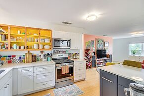 4 Mi to Dtwn Austin: Home w/ Large Fenced Yard!