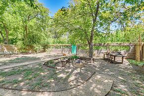 4 Mi to Dtwn Austin: Home w/ Large Fenced Yard!
