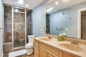 5 Mi to Area Attractions: Home w/ Hot Tub