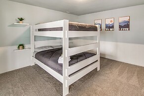 5 Mi to Area Attractions: Home w/ Hot Tub