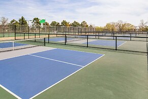 5 Mi to Area Attractions: Home w/ Hot Tub