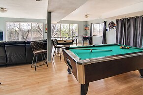 5 Mi to Area Attractions: Home w/ Hot Tub