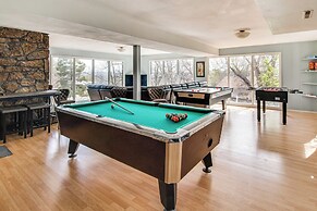 5 Mi to Area Attractions: Home w/ Hot Tub