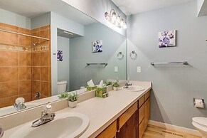 5 Mi to Area Attractions: Home w/ Hot Tub