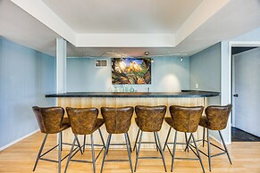 5 Mi to Area Attractions: Home w/ Hot Tub