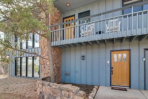 5 Mi to Area Attractions: Home w/ Hot Tub