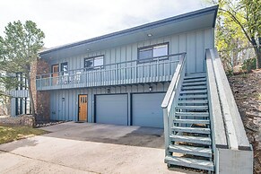 5 Mi to Area Attractions: Home w/ Hot Tub