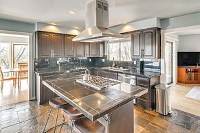 5 Mi to Area Attractions: Home w/ Hot Tub