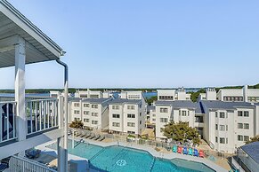 Lake-view Condo in Osage Beach: Walk to Boat Ramp