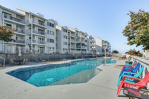 Lake-view Condo in Osage Beach: Walk to Boat Ramp