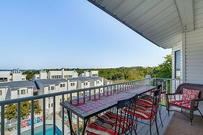 Lake-view Condo in Osage Beach: Walk to Boat Ramp