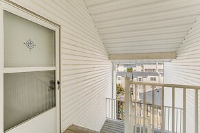 Lake-view Condo in Osage Beach: Walk to Boat Ramp