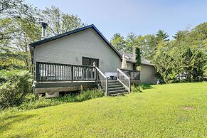 Secluded Kerhonkson Home w/ Fire Pit, Near Hiking!