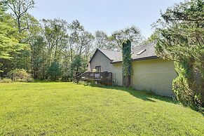 Secluded Kerhonkson Home w/ Fire Pit, Near Hiking!