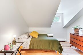 Secluded Kerhonkson Home w/ Fire Pit, Near Hiking!