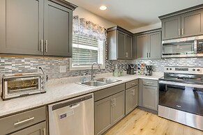 13 Mi to Tuscaloosa Riverwalk: Cottondale Home