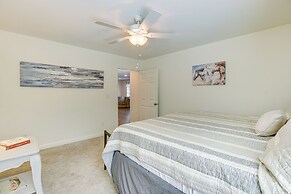 13 Mi to Tuscaloosa Riverwalk: Cottondale Home