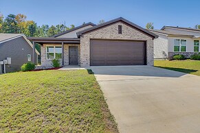 13 Mi to Tuscaloosa Riverwalk: Cottondale Home