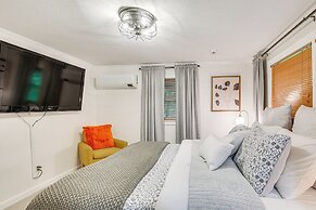 Serene Holmes Cottage Near Lakes & Trails!