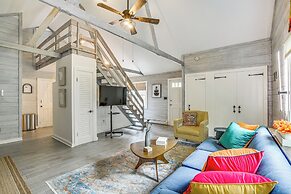 Serene Holmes Cottage Near Lakes & Trails!