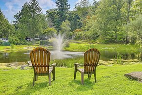 Serene Holmes Cottage Near Lakes & Trails!