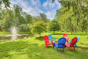 Serene Holmes Cottage Near Lakes & Trails!